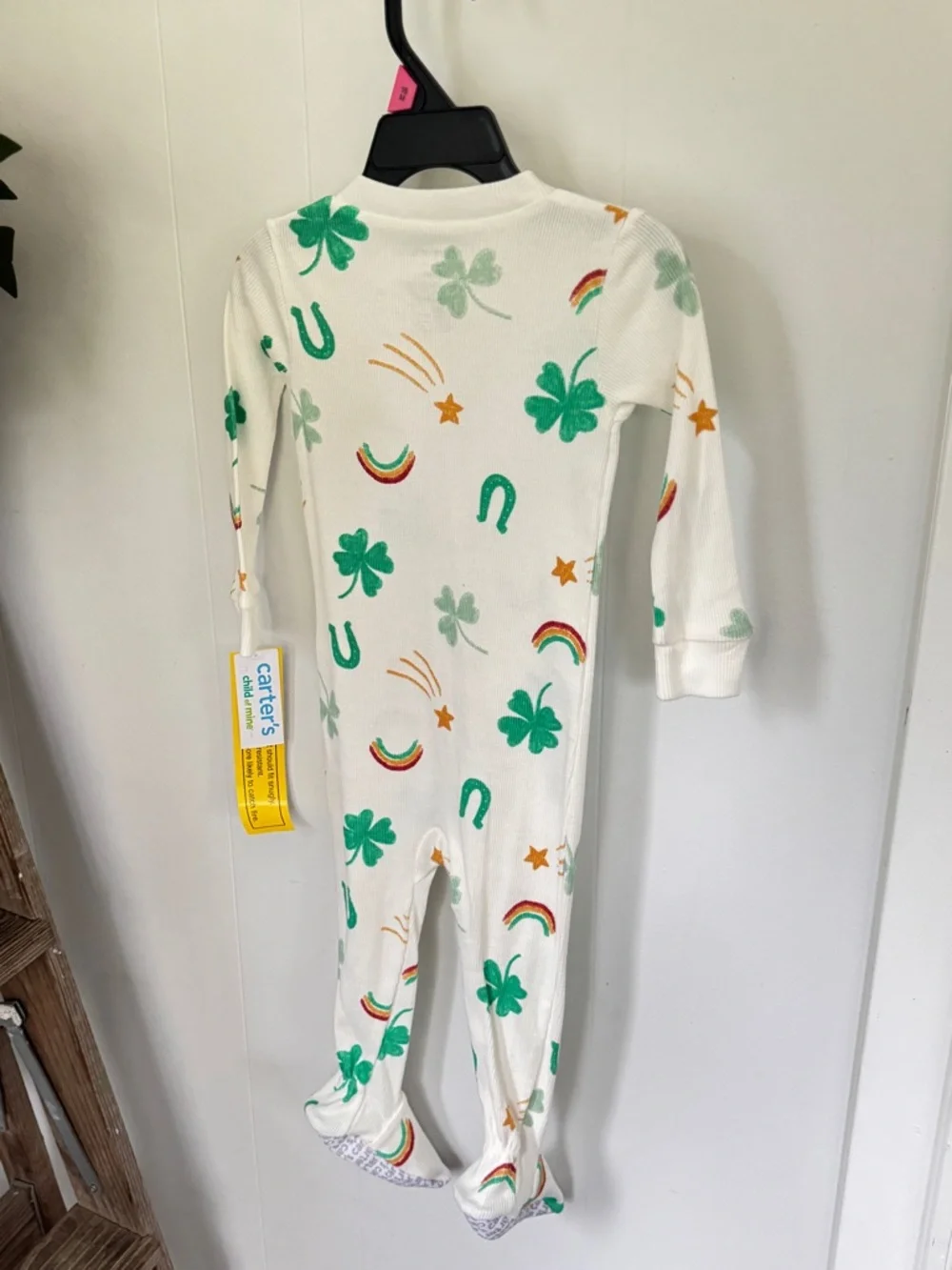 🌈Carter’s Rainbow Print Footed Pajamas 18M NWT Horseshoe Cotton Sleeper Clover - Picture 4 of 6